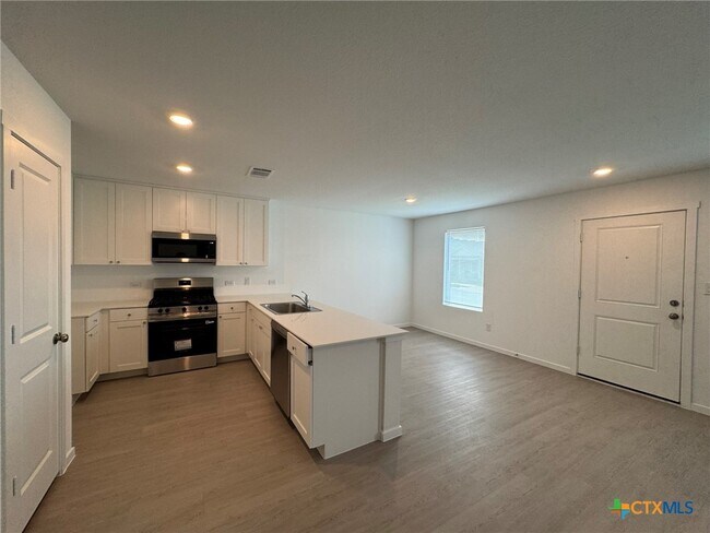 Photo - 205 Trinity River Holw