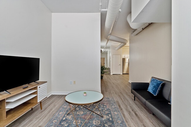 Photo - 125 W Market St Unit ID1035274P