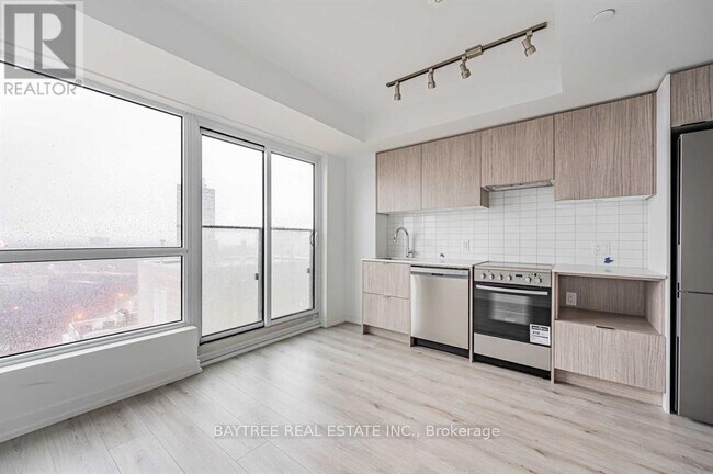 Photo - 395 Bloor St E Unit 1609