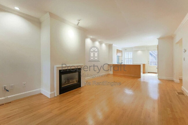 Photo - 29 E Springfield St Unit 1
