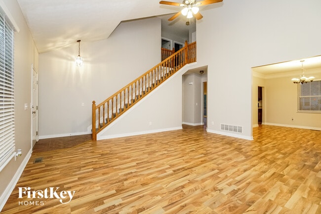 Photo - 101 Brenden Loop