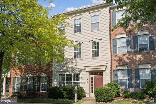 Building Photo - 406 Chestnut Hill St Rental
