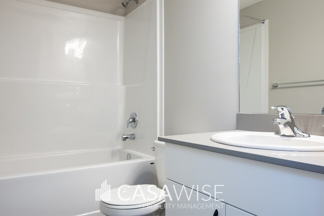 Photo - 6211-6176 176 Ave NW