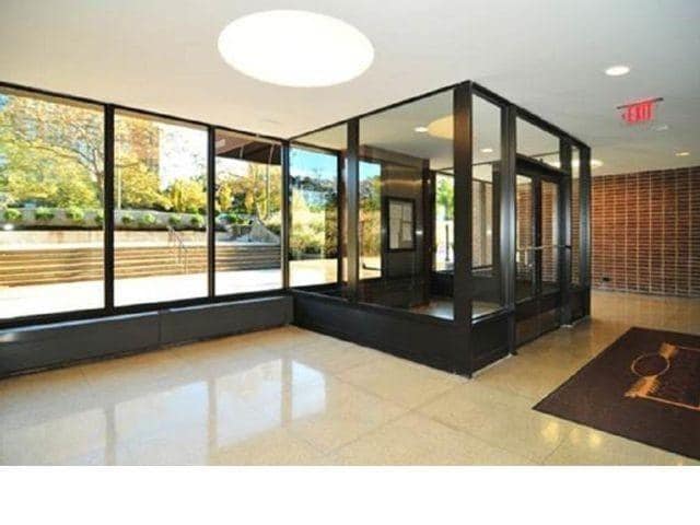 Building Photo - 12205 Flatlands Ave Unit 8FL