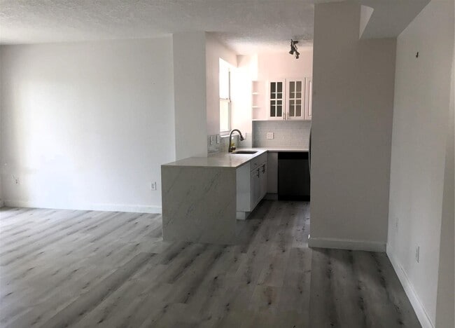 Building Photo - 1824 Brickell Ave Unit 2B