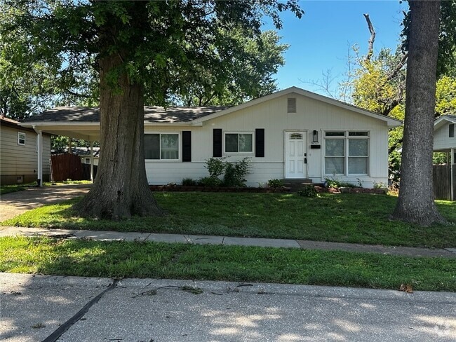Building Photo - 6705 Lightwood Dr Rental