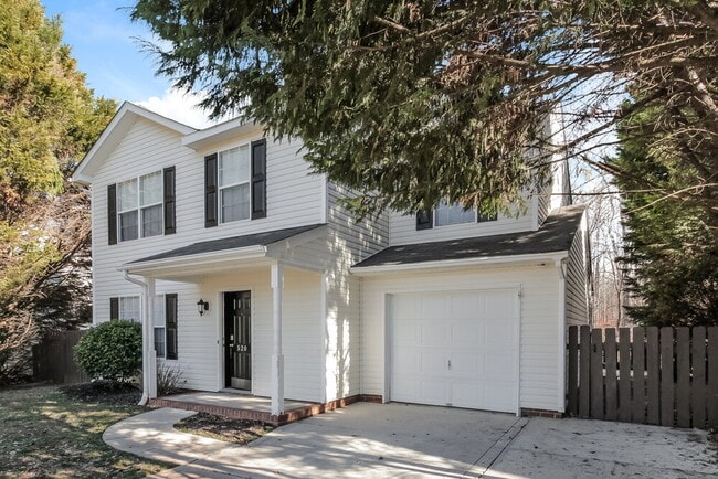 Photo - 520 River View Dr