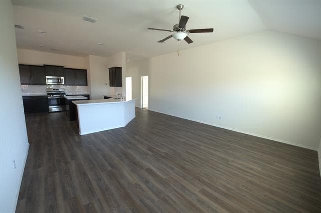 Photo - 1500 Acmite Ave