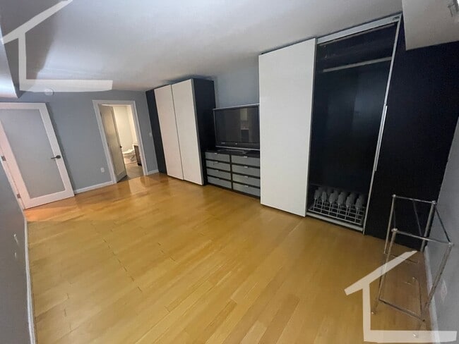 Photo - NEWLY RENOVATED 2 BED 2 BATH IN NEWTON!!!!!