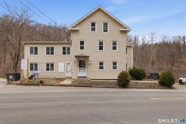 Building Photo - 96 W Main St