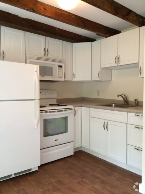 Building Photo - 16 Etna Rd Unit 2 Rental