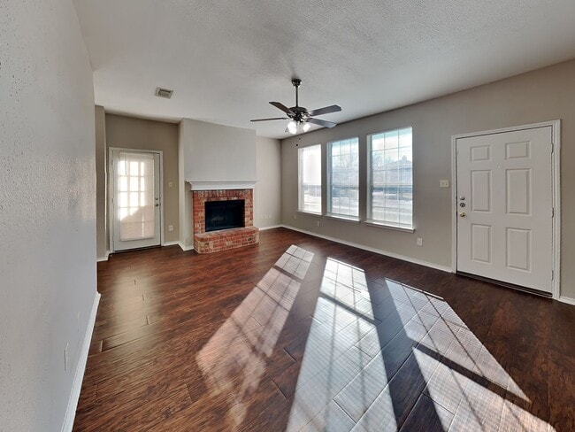 Photo - South Fort Worth in Burleson ISD, Mission Ridge Estates