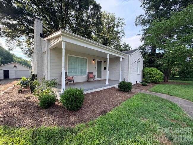 Photo - 1411 Richland Dr