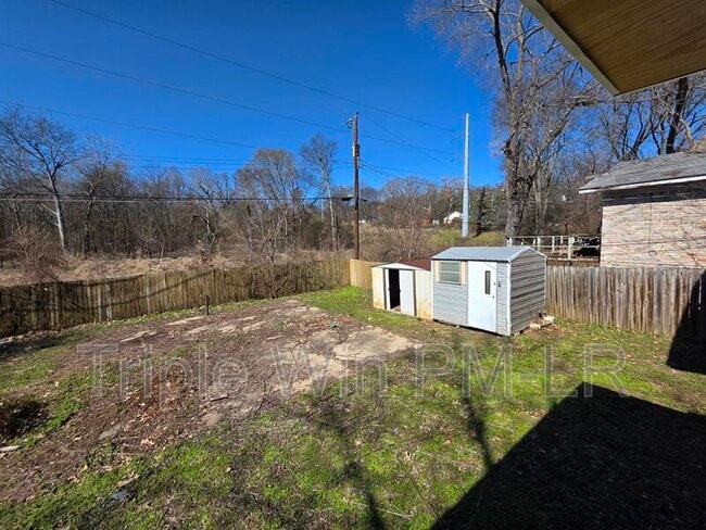 Photo - 1413 Nannette St