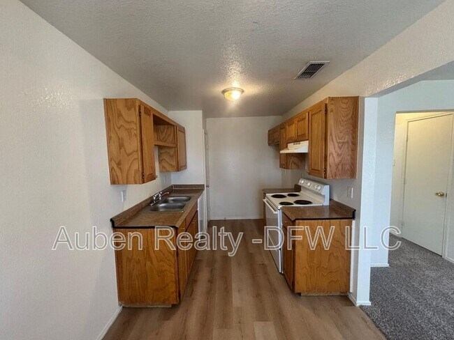 Photo - 300 S Magnolia St Unidad D