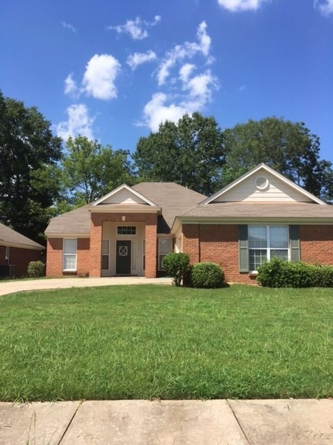 Building Photo - 624 Ryefield Rd