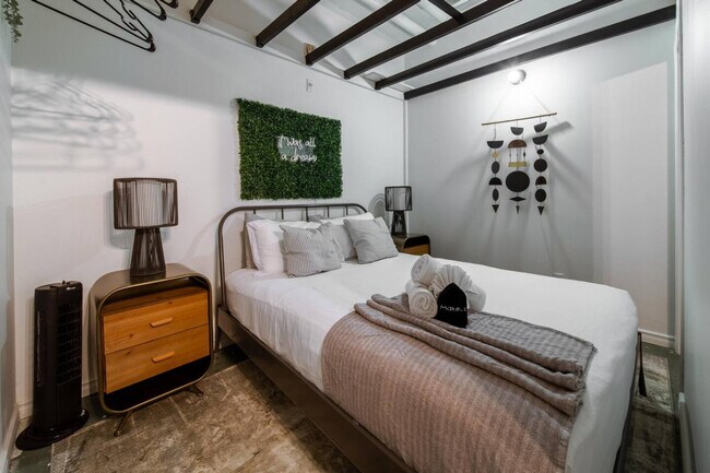 Photo - 10024 Jasper Ave Unit ID1308608P