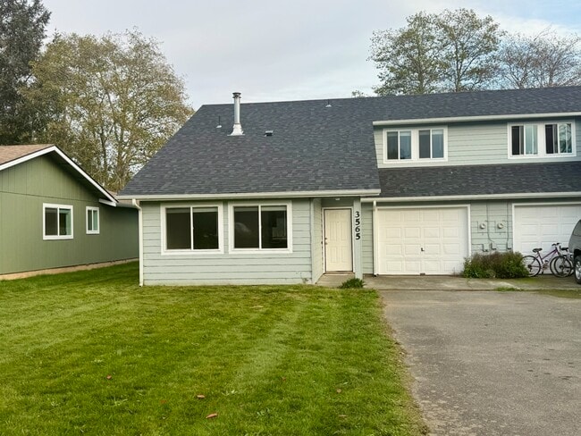 Building Photo - 3565 Movie Ln