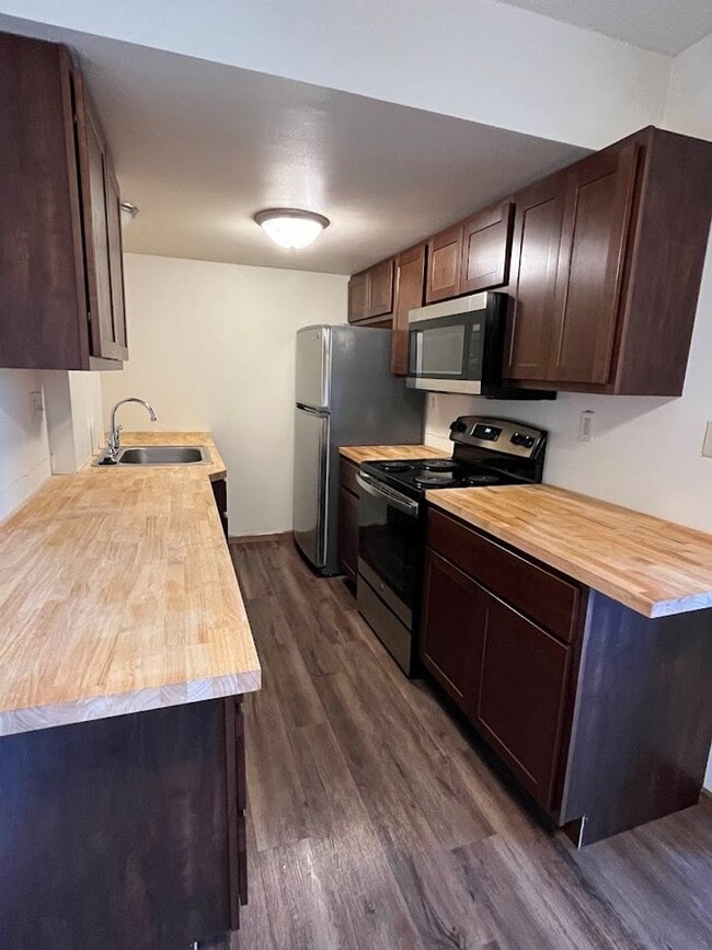 Photo - Riverview Tower Apartments