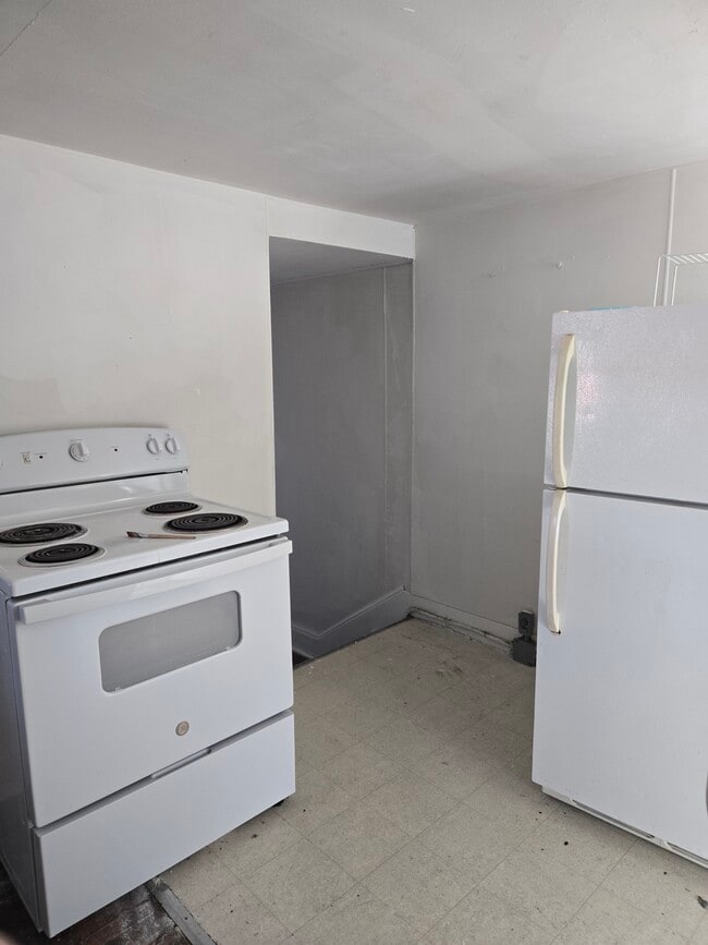 Photo - 206 E Main St Unit Apt 3