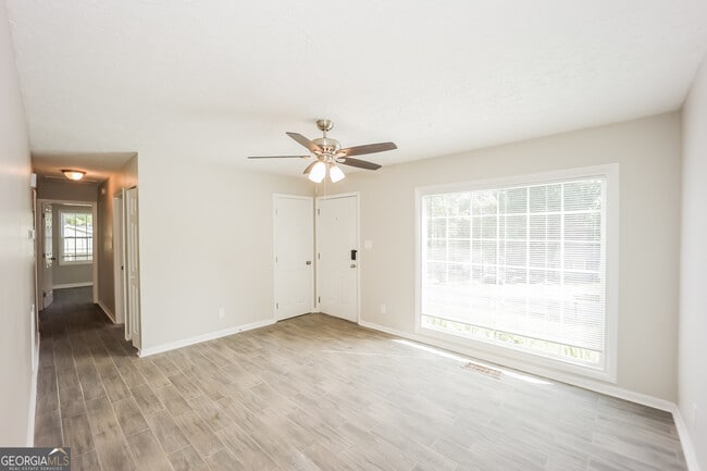 Photo - 862 Kennesaw Dr