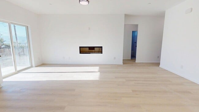 Building Photo - 9850 Mesquite Ave