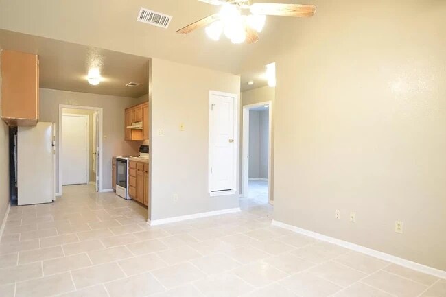 Photo - 1504 Benttree Dr