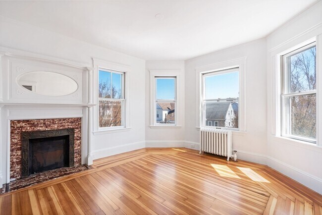 Building Photo - 9 Hardan Rd Unit 3