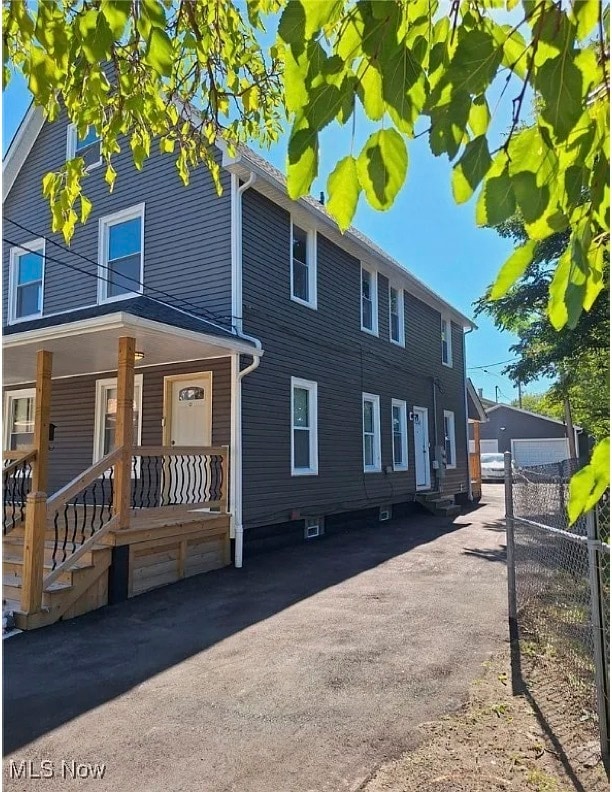 Photo - 1431 Rowley Ave