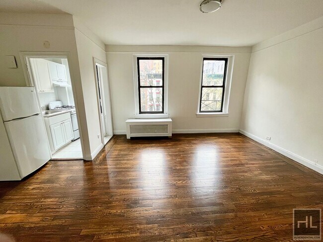 Photo - East 58TH ST Unidad A12