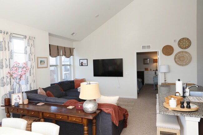 Photo - 233 US-206 Unit 301