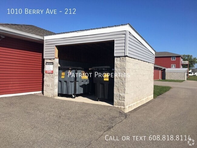 Building Photo - 1010 Berry Ave Unit 212 Rental