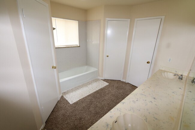 Photo - 13318 Rain Lily Ln