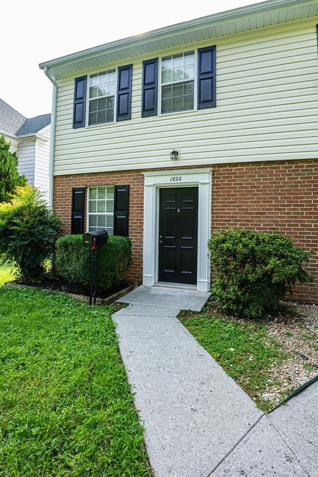 Photo - 1826 Belleville Rd SW