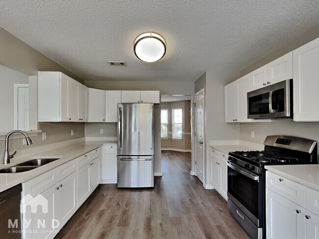 Photo - 11640 Registry Blvd