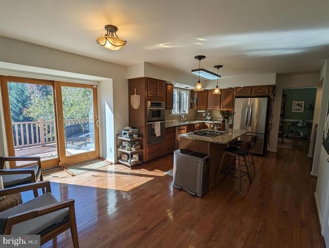 Photo - 28 Brixham Ct