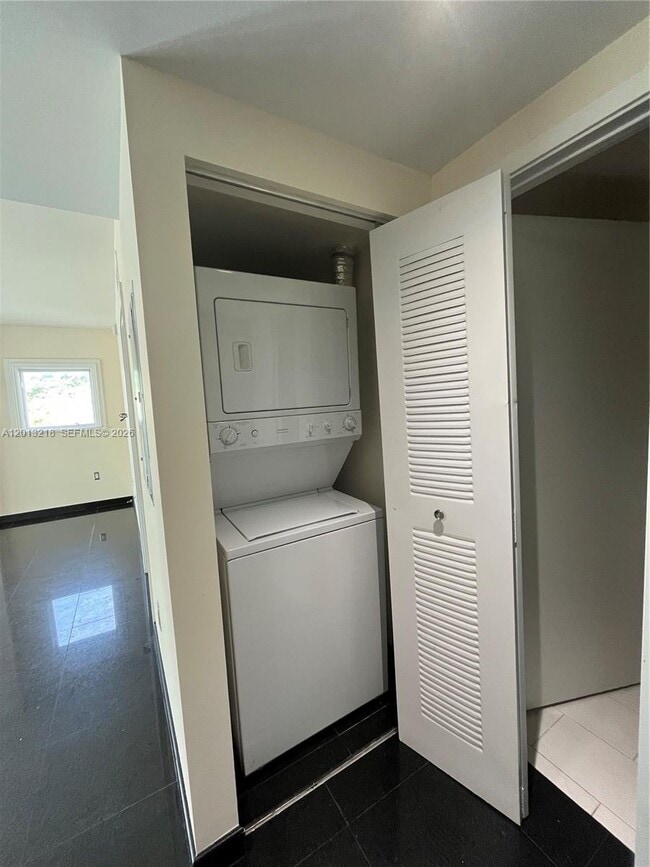 Photo - 2740 SW 28th Terrace