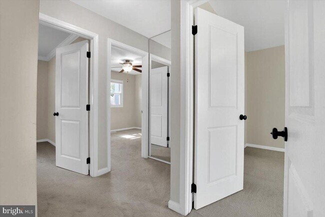 Photo - 255 Meadows Ln NE