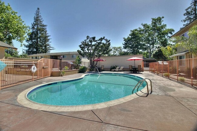 The Pines Apartments