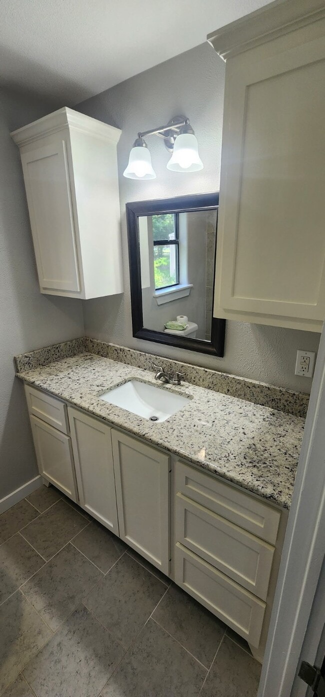 Photo - 950 Madison Ave