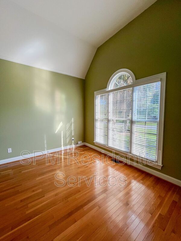 Photo - 726 Wine Cellar Cir