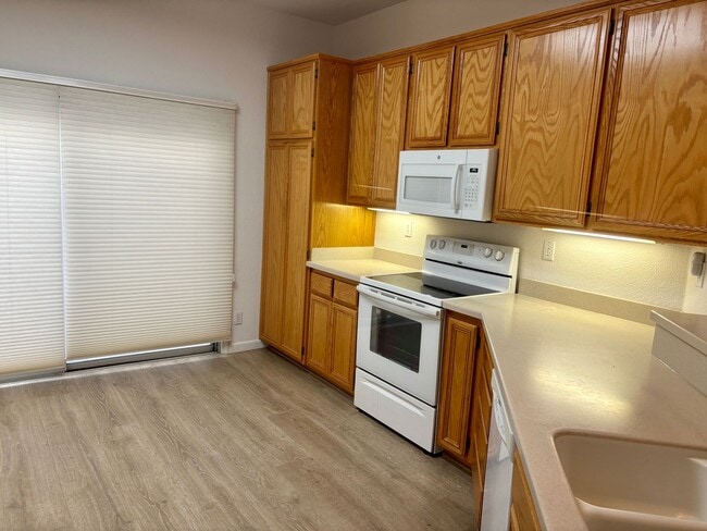 Photo - 55+ Folsom Gated Community-2/2 (WOW)!  Please see full ad for viewings!