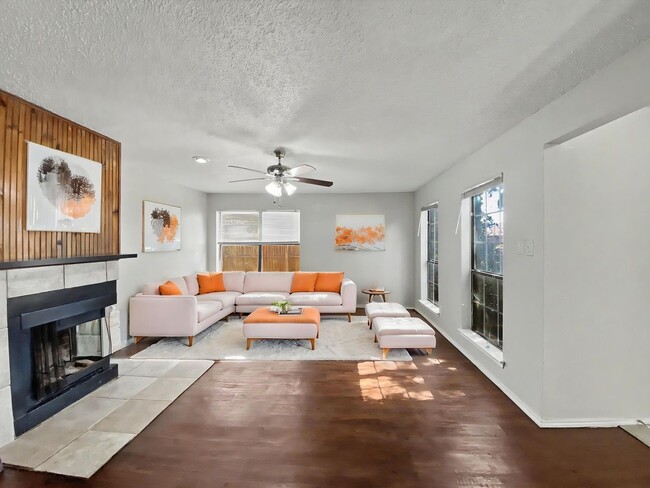 Photo - Spacious, Updated Townhome in Garland