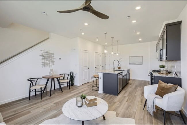 Photo - 2741 Spring Creek Cir