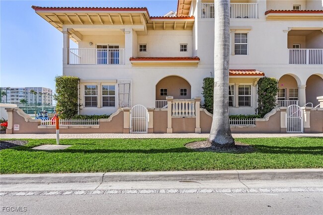 Photo - 2110 W First St Unit 103