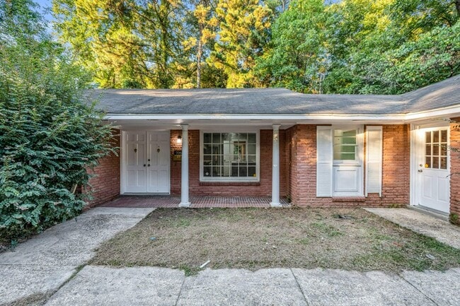 Photo - 706 Park Cir