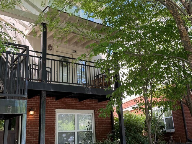 Photo - 1615 Elmwood Ct