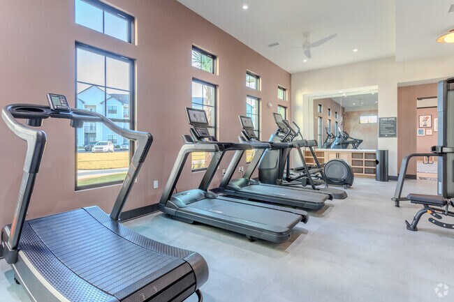 Fitness Center - Evolve Holly Ridge