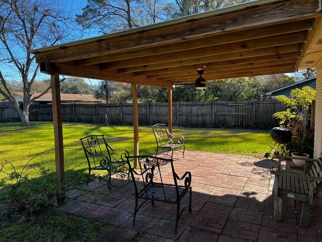 Photo - 2 Bedroom, 1 bathroom, Brick home , Stainless appliances, with Large Yard and Covered Parking.