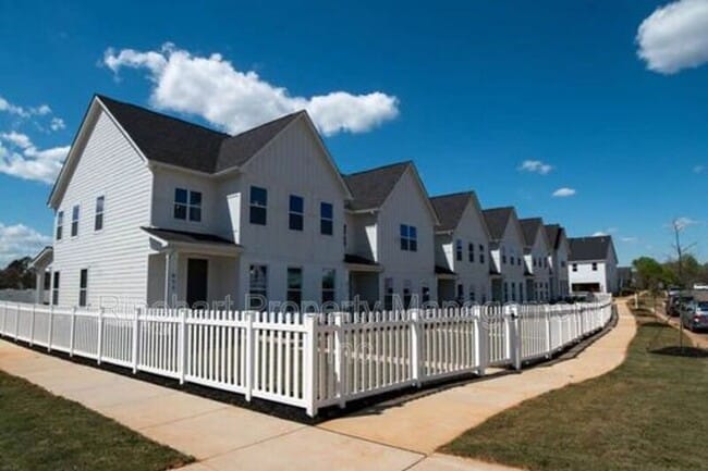 Building Photo - 519 Harjo Dr Rental